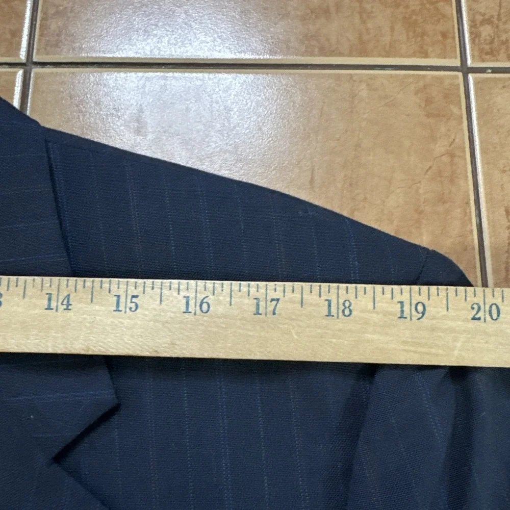 Towncraft Blue Pin Stripe 2-Piece Suit Sz 42R Jacket 38 x 32 Pant VTG Wool Blend